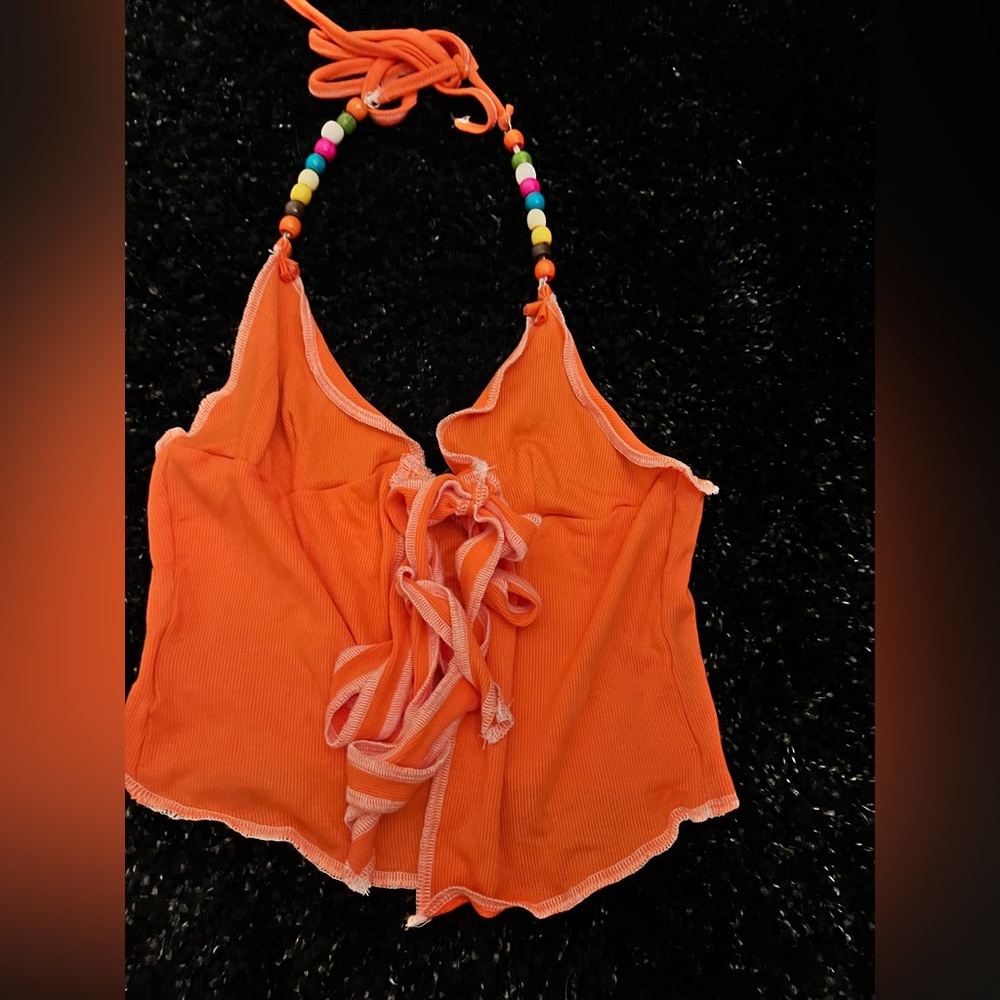 Front tie top